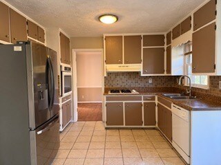 Building Photo - 698 Shannon Way