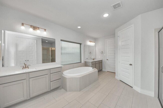 Building Photo - 28907 Ridge Valley Ct