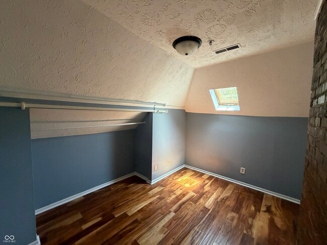 Building Photo - 1839 Talbott St