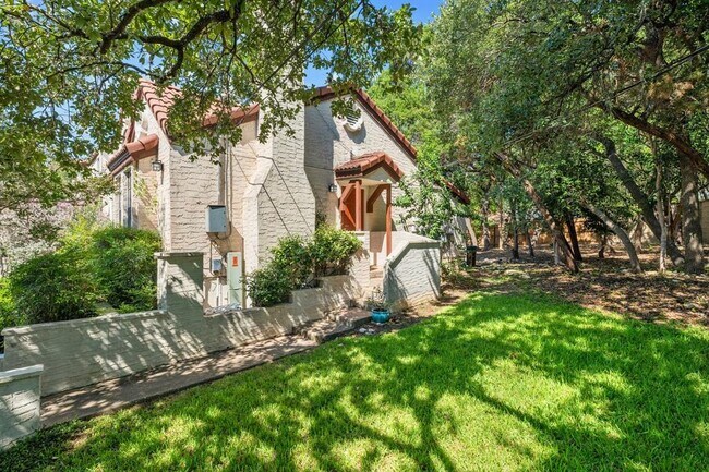 Building Photo - 4306 Bonnell Vista Cove