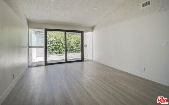 Building Photo - 5452 Rockledge Dr