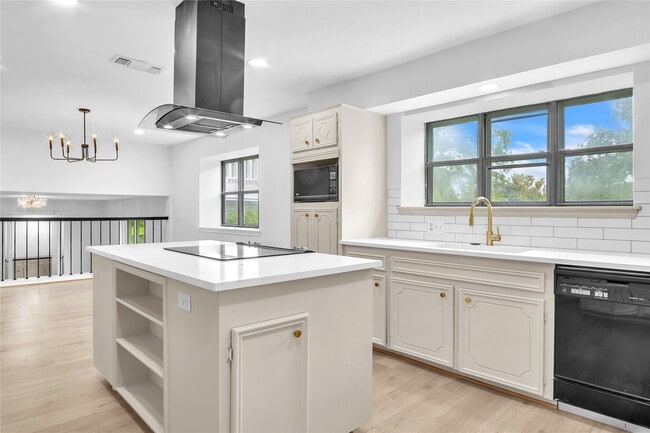 Building Photo - 108 Woodland Rd