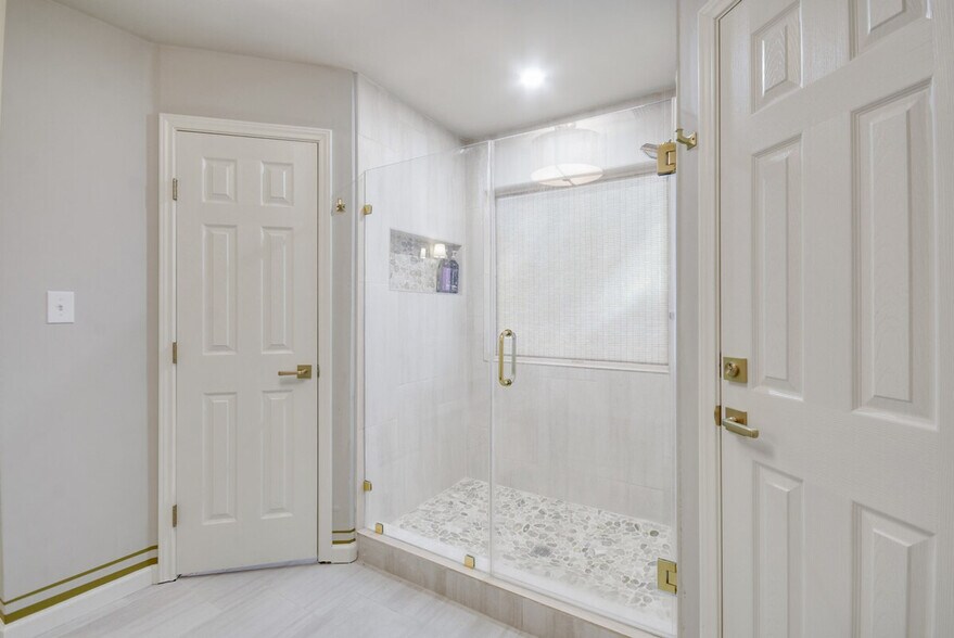 Building Photo - 3404 Parliament Cove