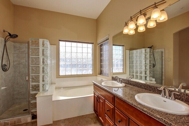 Building Photo - 10511 E Morning Star Dr