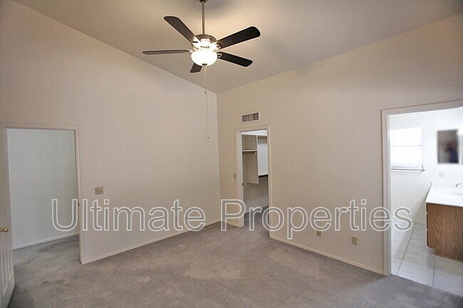 Building Photo - 5420 W Oraibi Dr