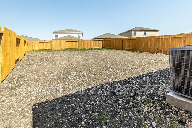 Building Photo - 3870 Trail de Paris