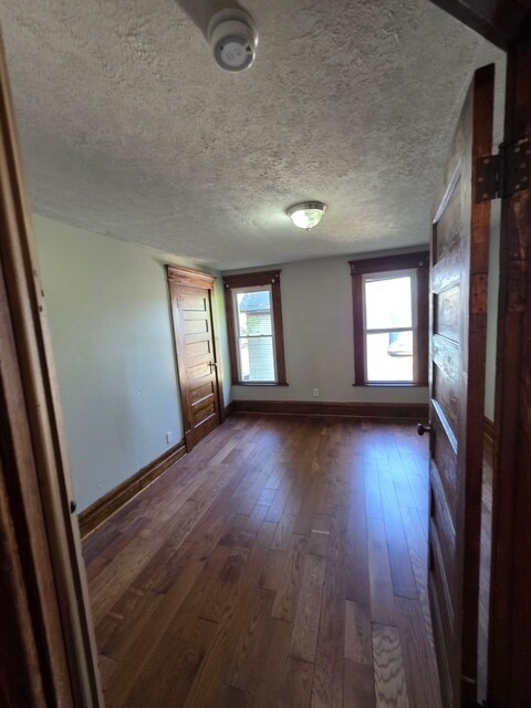 Building Photo - 164 E Church St