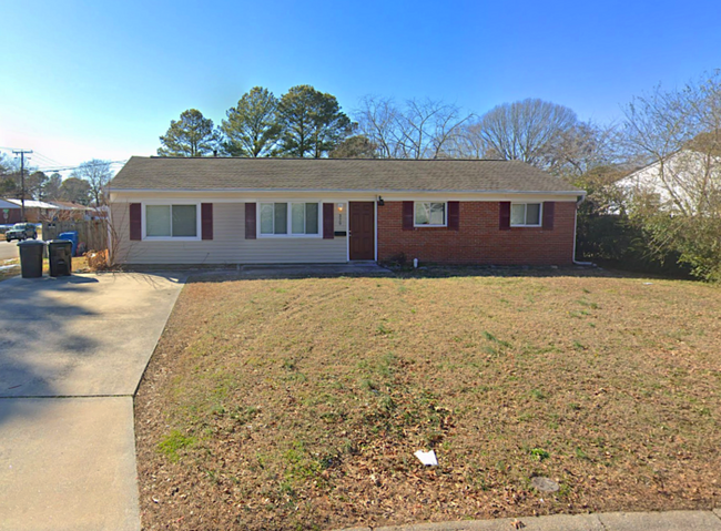 Primary Photo - BEAUTIFUL 3 BD/ 1 BTH CORNER LOT WITH W/D ...