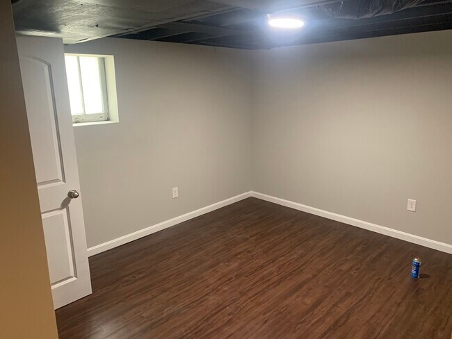 Building Photo - 920 Keswick Blvd