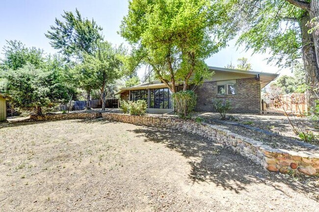 Building Photo - 4125 Apache Rd