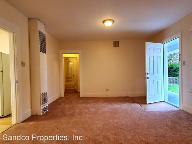 Building Photo - 3 br, 1 bath House - 6437 S Puget Sound Ave