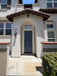 Building Photo - Beautiful Village Walk Townhome in the Heart of Claremont Village