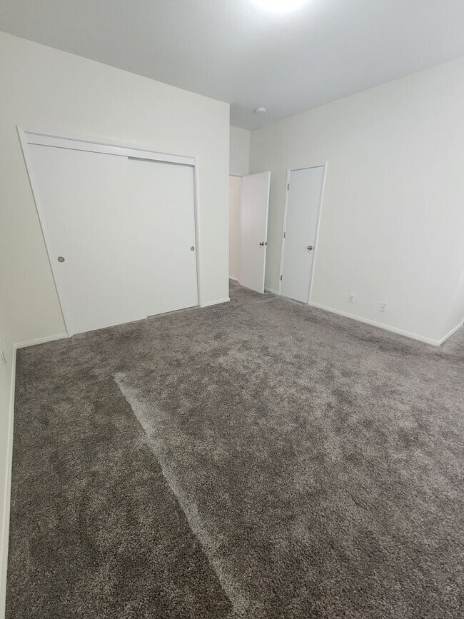 Building Photo - Comfortable 1 Bed, 1 Bath Grover Beach Apartment- Water and Trash Included