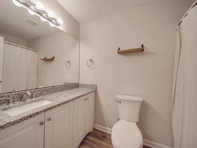 Building Photo - 1052 Churchill Downs Ct