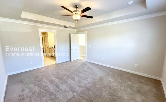 Building Photo - 1435 Firelight Wy