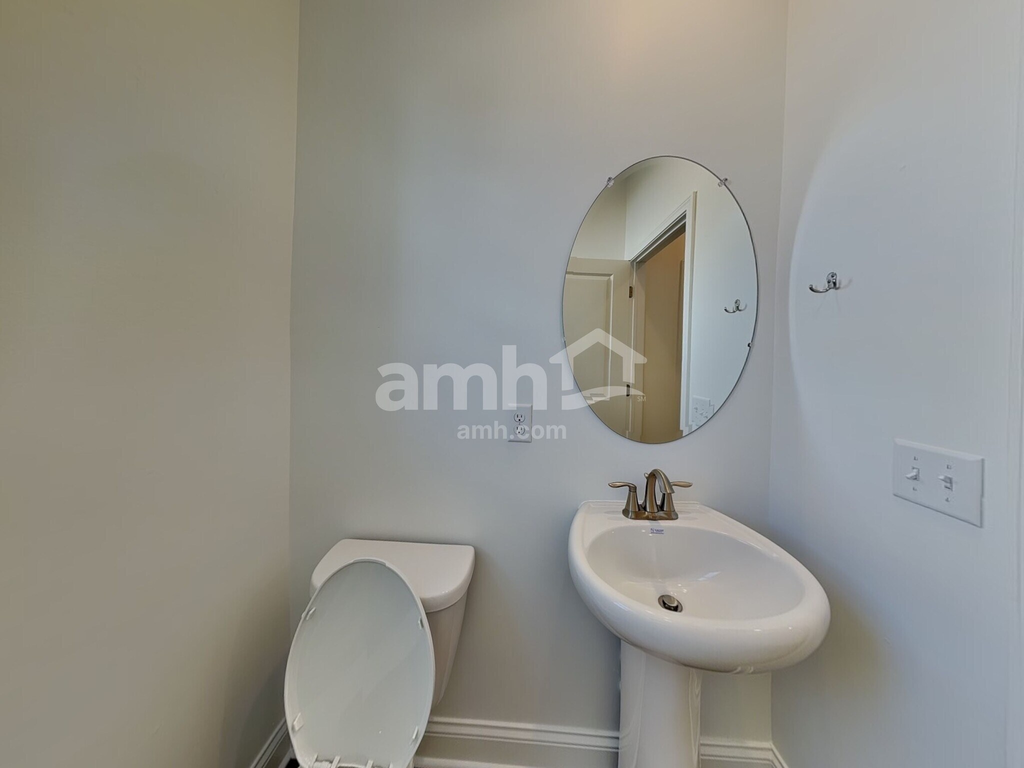 Building Photo - 1088 Broyles Xing