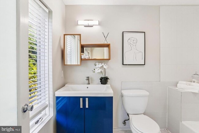 Building Photo - 3222 13th St NW