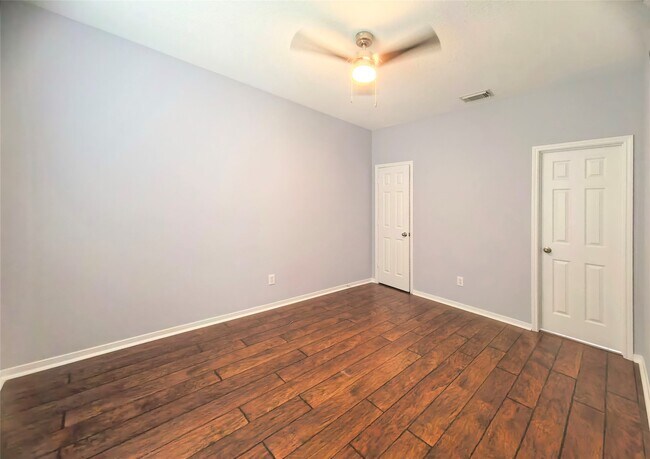 Building Photo - 15510 Fir Woods Ln