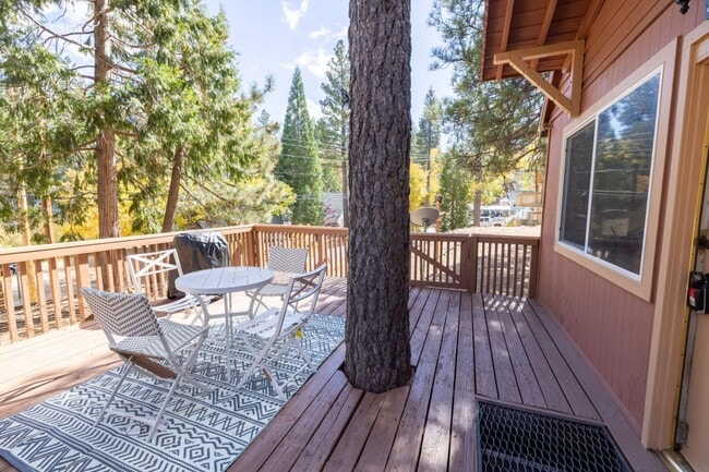 Building Photo - 2242 Deep Creek Dr