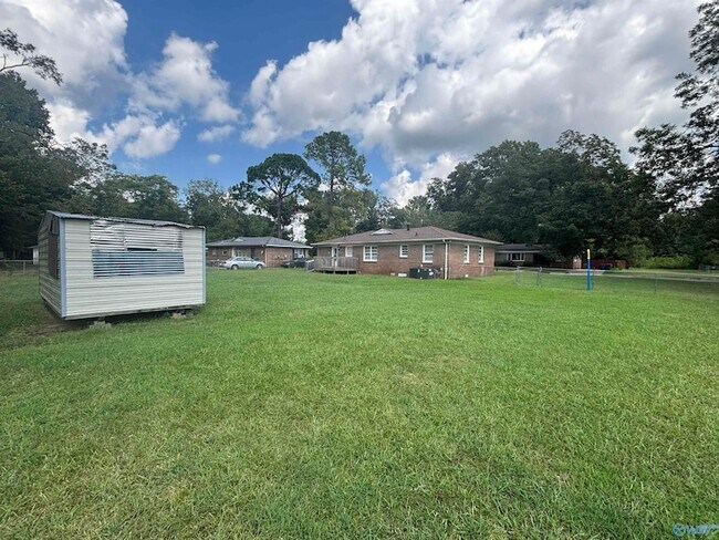 Building Photo - 312 Orange Cir
