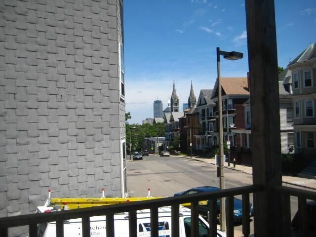 Building Photo - 81 Hillside St