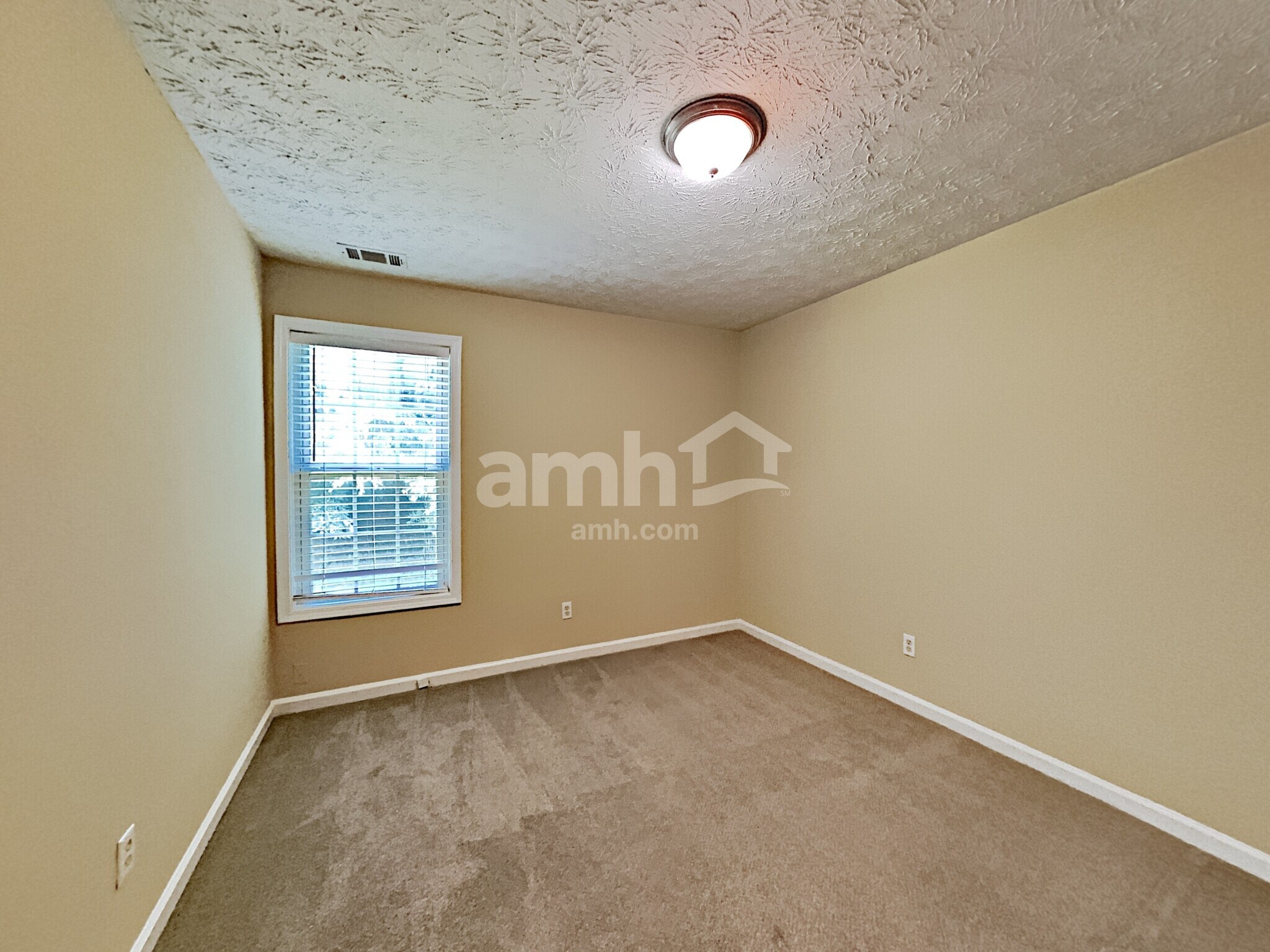 Building Photo - 1305 Carlysle Park Dr