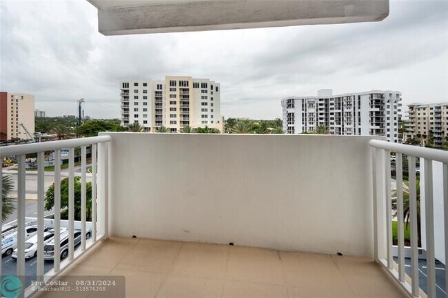 Building Photo - 1370 S Ocean Blvd