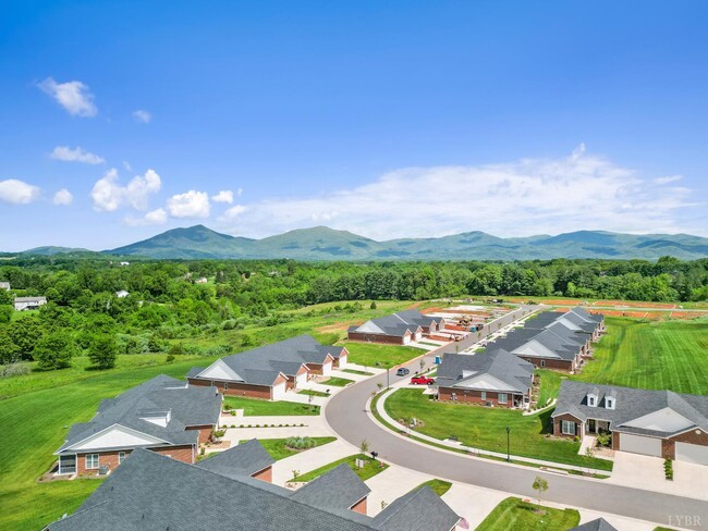 Building Photo - 157 Villa Oak Cir