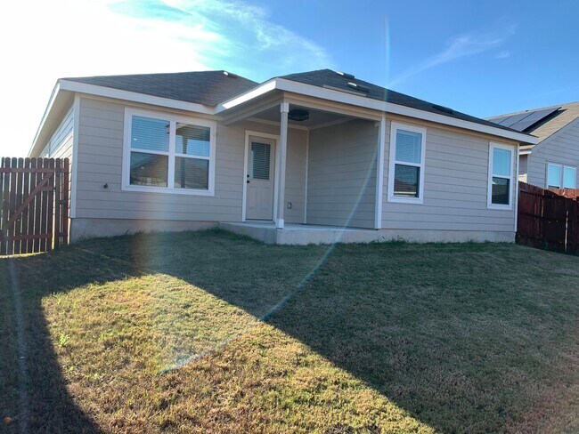 Building Photo - Voss Farms / Fridge Included / Separate Di...