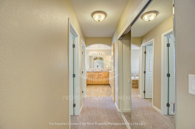 Building Photo - West Roseville 3 bdrm, 2.5 bth in gated community