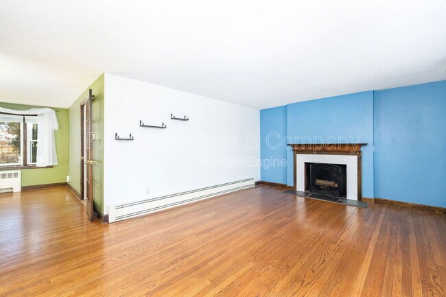 Building Photo - 42 Valley View Ln