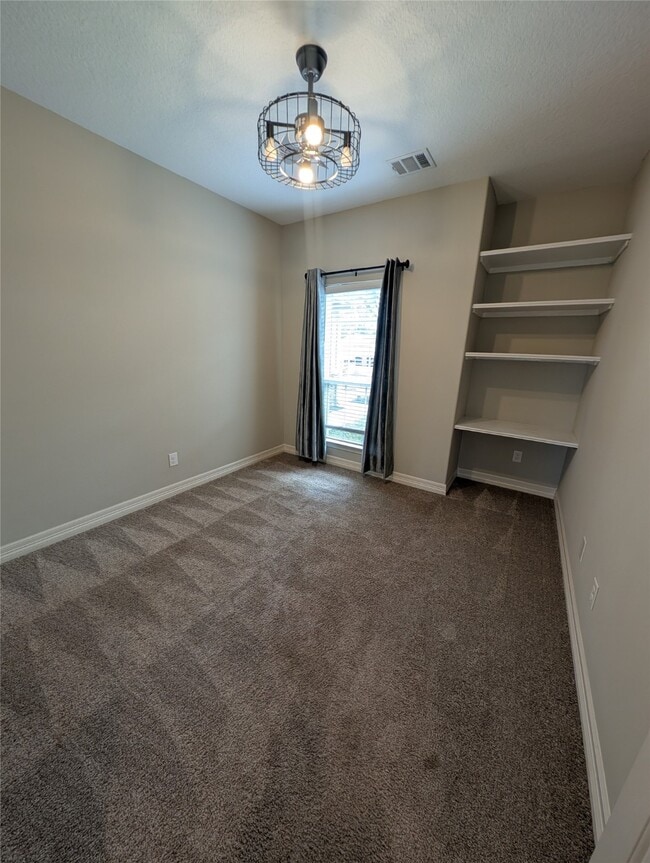 Building Photo - 4222 5th St