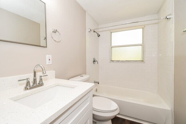 Building Photo - 7563 Patrice Ct