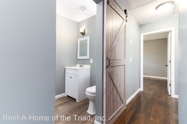 Building Photo - 3 br, 2 bath House - 2517 Netherwood Drive