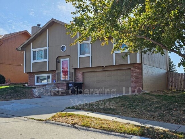 Building Photo - 8303 Vernon Ave