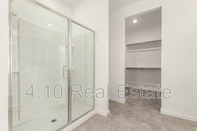 Building Photo - 35405 W Catalan St
