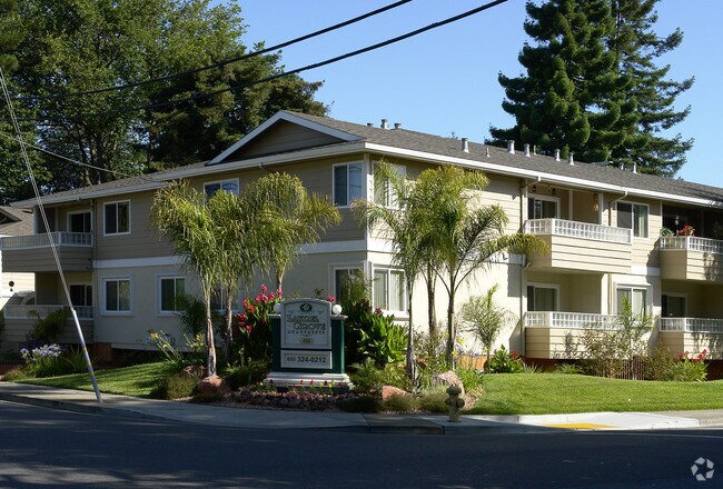 Building Photo - Laurel Grove Apartments