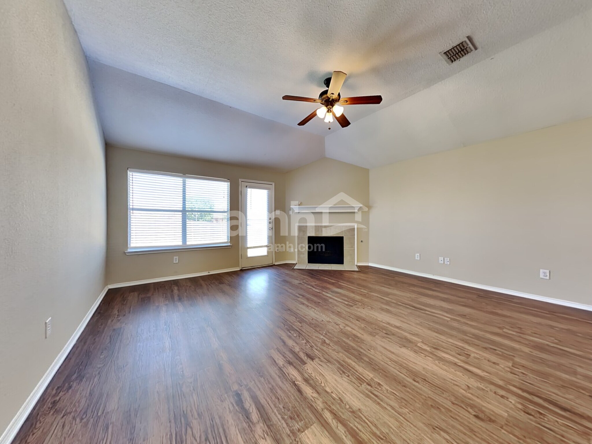 Building Photo - 14149 Filly St