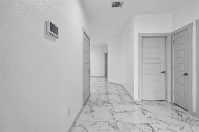 Building Photo - 7122 Telford Holw Trl