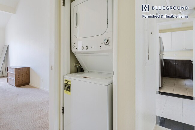 Building Photo - 345 Sheridan Ave