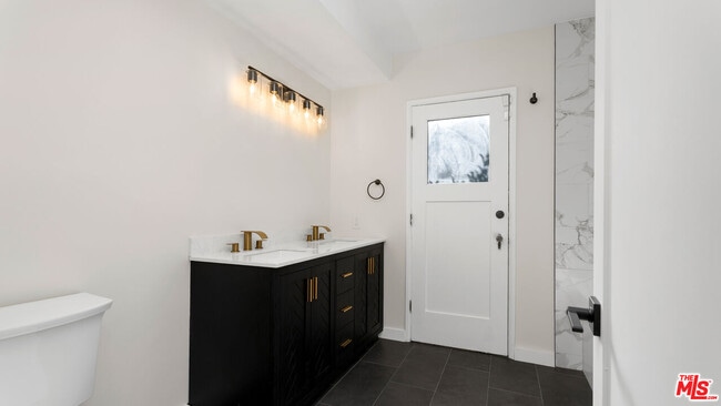 Building Photo - 4559 Morella Ave