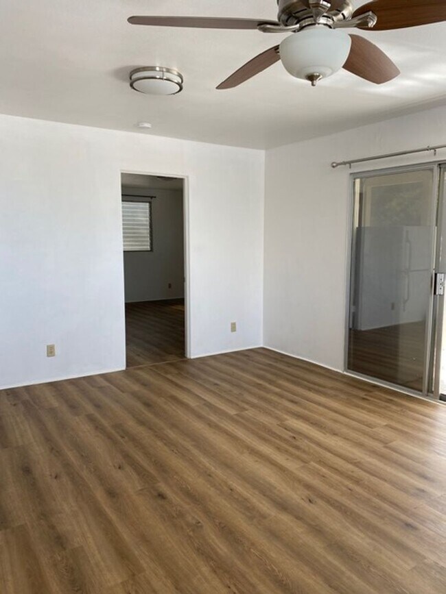Building Photo - 1 BEDROOM, 1BATH UNIT UTILITIES INCLUDED-PEARLCITY