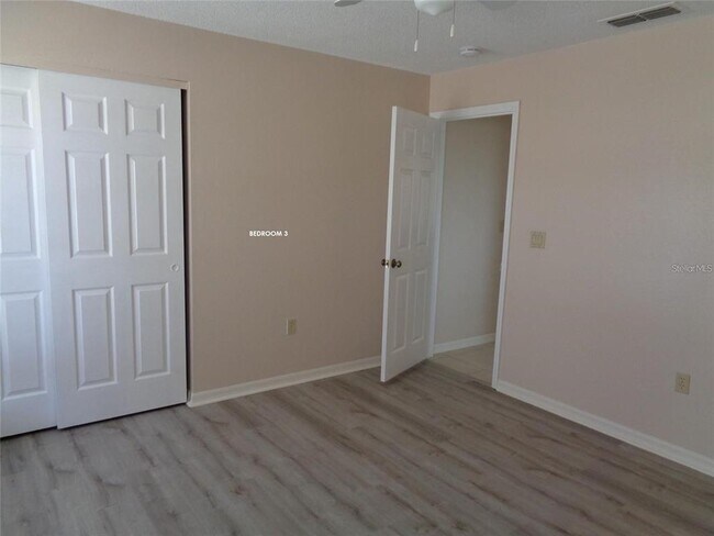 Building Photo - 210 Woodingham Trail