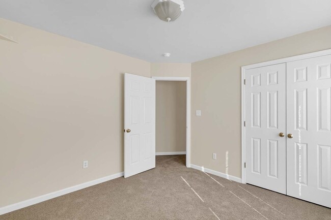 Building Photo - 825 Tahoe Trail