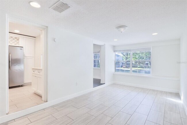 Building Photo - 350 N Phelps Ave