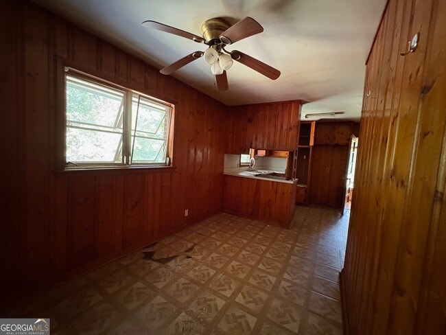 Building Photo - 6826 Mayo Dr