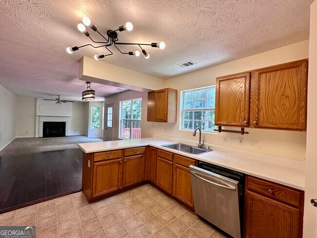 Building Photo - 3713 Crescent Hill Ln
