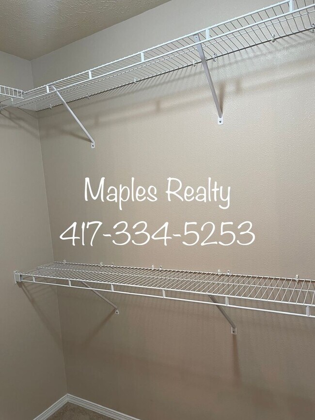 Building Photo - 3 BED, 2 BATH SINGLE FAMILY HOME IN HOLLIS...
