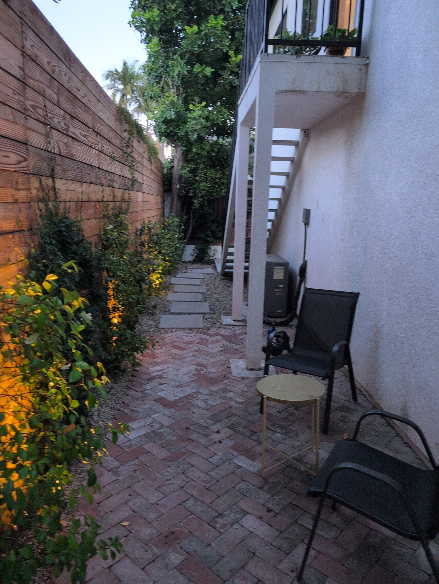 Building Photo - 4331 Allott Ave