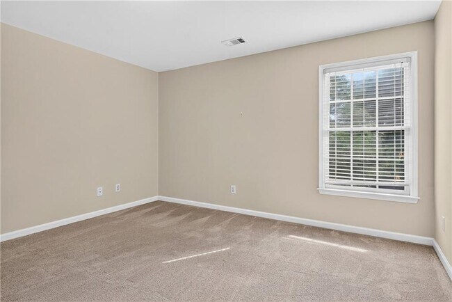 Building Photo - 2311 Ravinia Ct NE